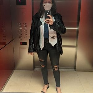 American eagle size 6 black jeans